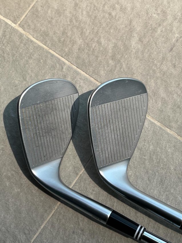 Titleist T300 irons (5AW) + CBX 54 and 58 wedges Sporting Equipment