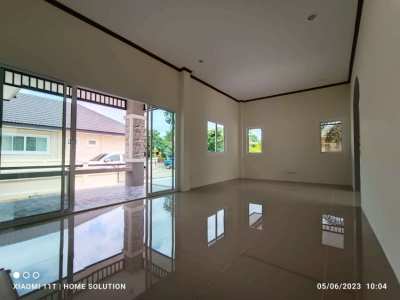 3 bedroom house for sale in central Ban Phe - price 4,500,000 THB.