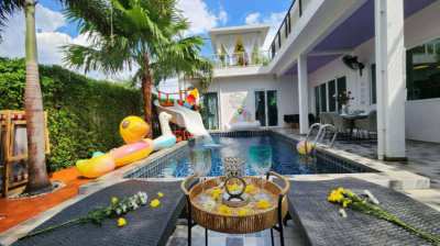 Pool villa for rent a 5 bedrooms in pattaya / Na jomtien