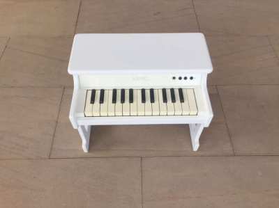 Korg tinyPIANO - Digital Toy Piano