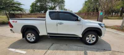 Toyota Hilux Revo 4X4 2016 only 67k