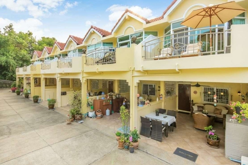 Cha Am Two Storey Townhouse (23031)