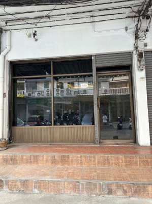 Shophouse for sale 3 units Lat Phrao Road Samsen Nok Subdistrict Huai 