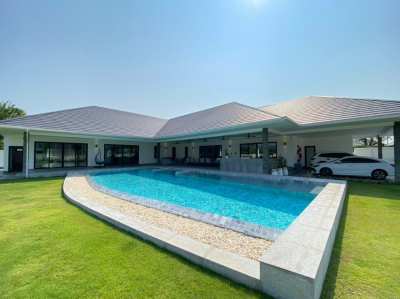 Immaculate 4 Bed Pool Villa (24207)