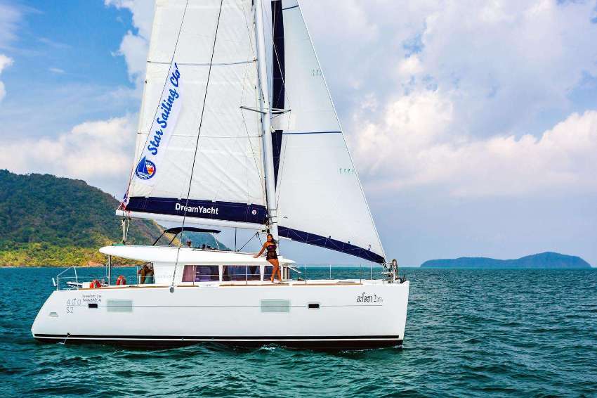 Yacht charter business with commercial license & catamaran 40ft incld.