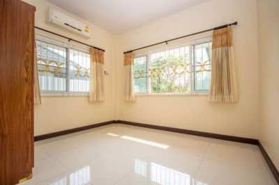 3 BR Single-Storey House For Sale (SANK190)