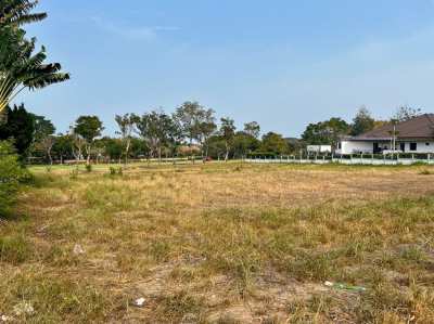 Palm Hills: 4,800 sqm Land Plot