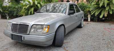 Mercedes Benz W124 E220