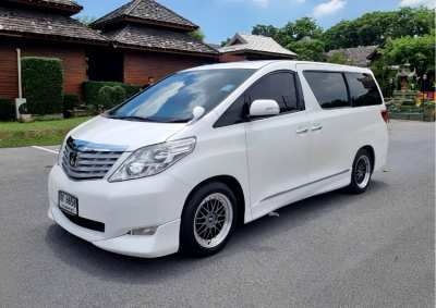 Alphard 2.4V เครดิตดีๆฟรีดาวน์