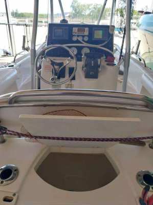 Boston Whaler 210 Outrage