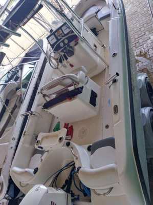 Boston Whaler 210 Outrage