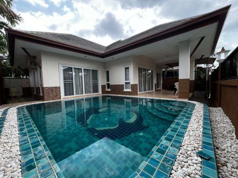 3bedroom house with pool in BaanDusit Pattaya Park village