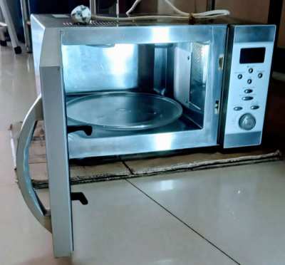 Good Microwave !!!!!!!  Microwave Oven Convection / Grill