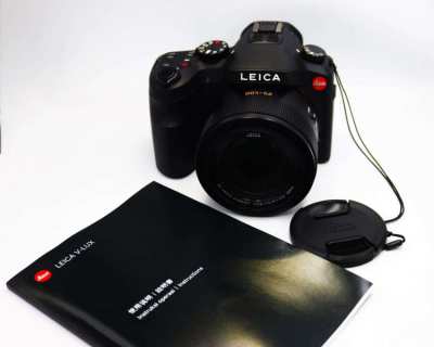 Leica V-LUX (Typ 114) Superzoom Compact Hi-End camera Wi-Fi, NFC