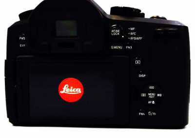 Leica V-LUX (Typ 114) Superzoom Compact Hi-End camera Wi-Fi, NFC