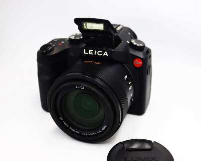 Leica V-LUX (Typ 114) Superzoom Compact Hi-End camera Wi-Fi, NFC