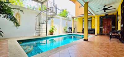 Pool Villa Jomtien - 4 Bed - 4 Bath - Good Location