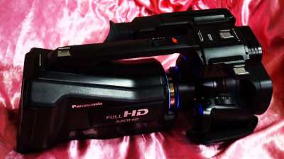 Panasonic HC-MDH2 Pro-Style shoulder-mount HD camcorder, made in Japan