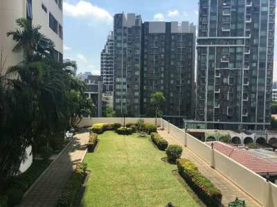 Cheap luxury condo for sale in ekamai 