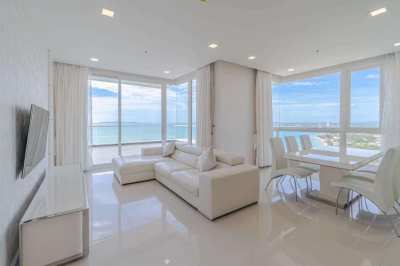 Luxury Penthouse Beachfront condo Bangsaray beach.