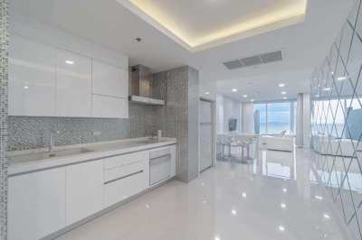 Luxury Penthouse Beachfront condo Bangsaray beach.