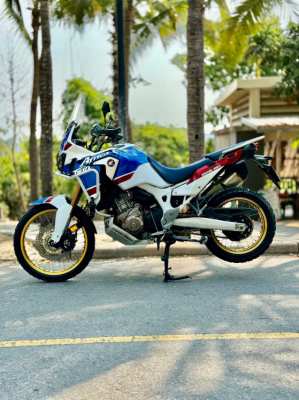 HONDA AFRICA TWIN 1000 Manual