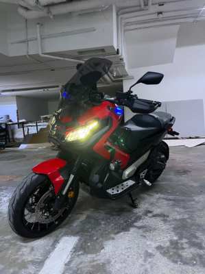Honda x adv 750 cc