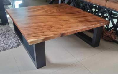 No .32  Solid acacia square coffee table 