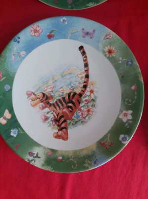 Set of four simply Pooh plates in box pooh,piglet,tigger and eeyore