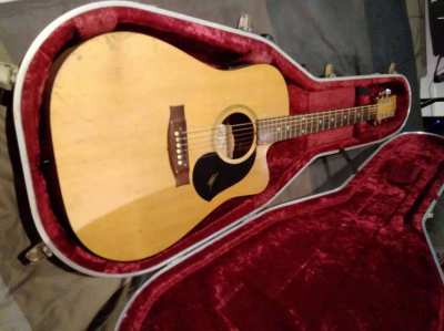 Maton EM225C Electric Acoustic Guitar