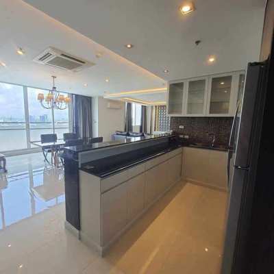 CB19  Condo For Rent Luxury Penthouse Duplex at The Four Wings Residen