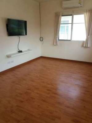 Unfurnished 3 Bedroom House in Sai Mai for Sale