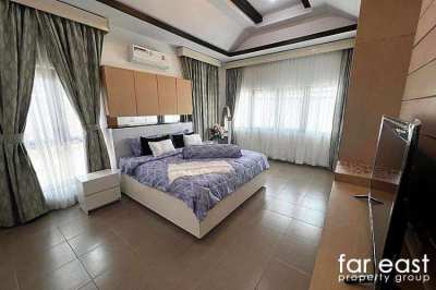 Baan Dusit Pattaya Lake Pool Villa - Huge Corner Plot!