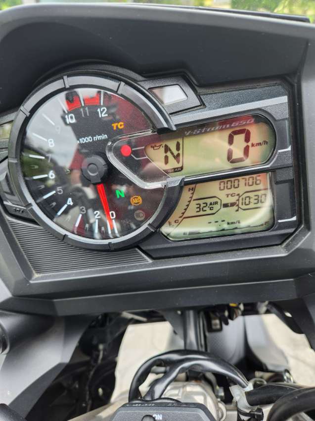 2022 Suzuki Vstrom ST with 706 Miles, Spotless, Never Dropped!