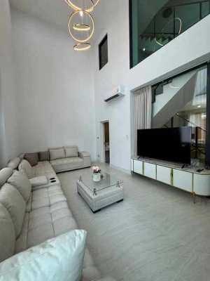 TH23 Townhouse 4 Storey at Baan Klang Muang Classe Sukhumvit 77 For Re