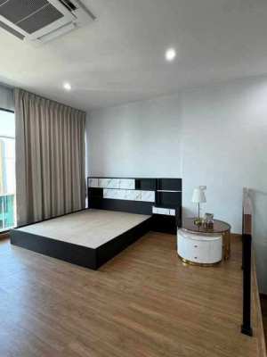 TH23 Townhouse 4 Storey at Baan Klang Muang Classe Sukhumvit 77 For Re