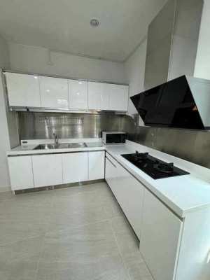 TH23 Townhouse 4 Storey at Baan Klang Muang Classe Sukhumvit 77 For Re