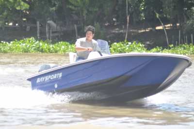 เรือตกปลา  yamaha Bay sports 16 ft เรือที่ไม่มีวันจม ปลอดภัยมากครับรุ่นนี้￼ และ หาย