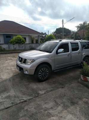 Nissan Navara Frontier D40 from 2010 Very well maintained Clean 2 owne