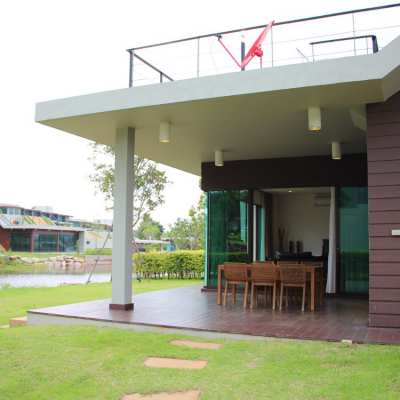 Canal house with roof terrace in Khao Yai ⛰️