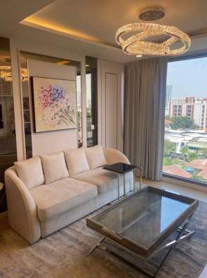 2 Bedroom Luxury Condo in Phayathai for Sale