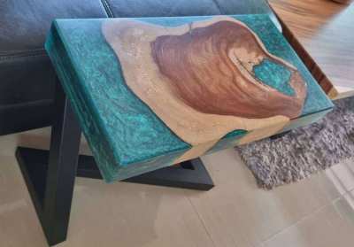 NO.44  NEW  HARDWOOD GREEN  RIVER TABLE FREE DELIVERY