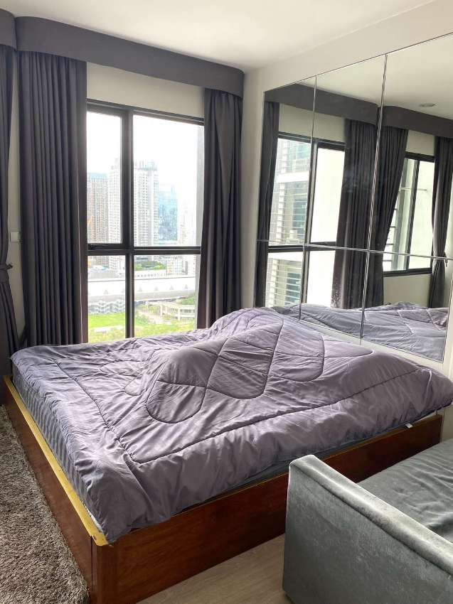 High Floor 1 Bedroom Luxury Property in Huaikwang for Sale