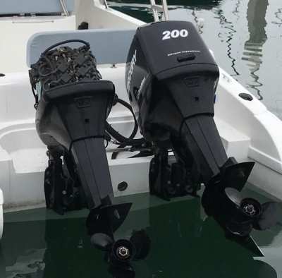 Two outboard engines Mercury 200xl EFI 2003-2004