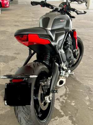 2021 Triumph trident 1750.000 only