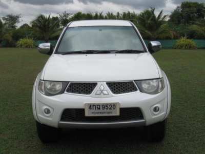 Mitsubishi triton plus (2013 yr) 4 door, 146,000 kms