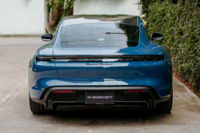 PORSCHE TAYCAN TURBO S