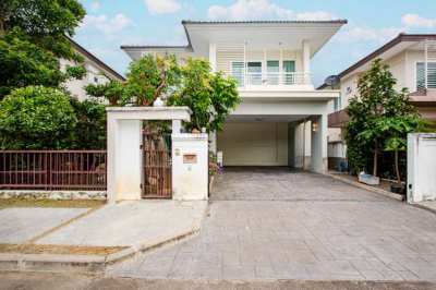 Masterpiece Scenery Hill : 3 Bedroom House For Sale (NP067)