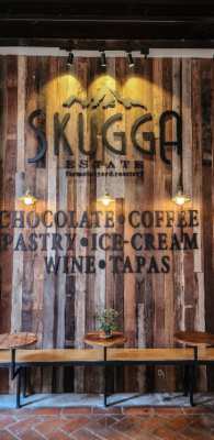 Fully equipped and staffed cafe (Skugga Cafe) in Nimman Area for sale