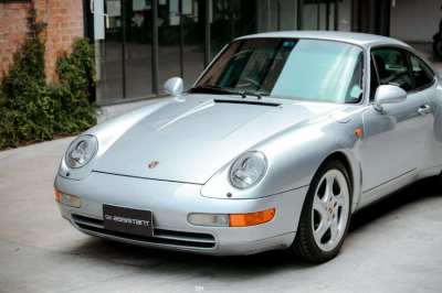 PORSCHE 911 CARRERA (993)